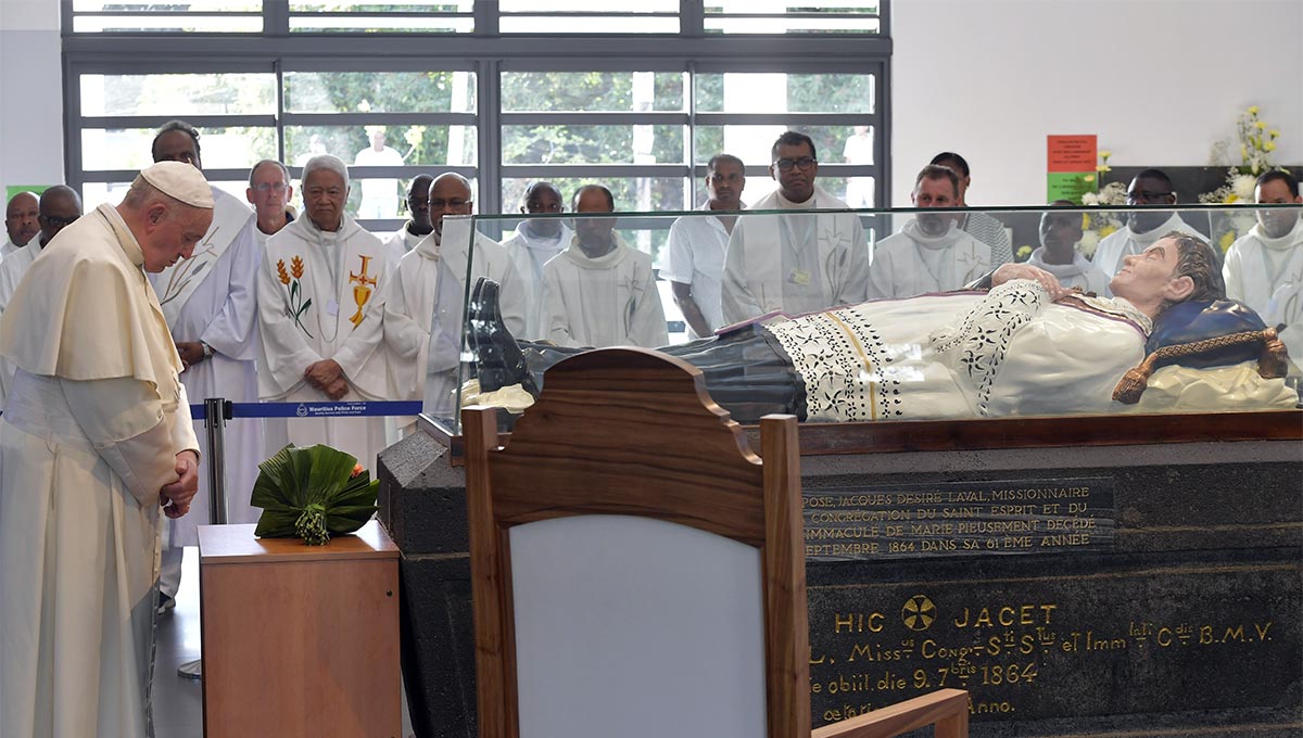 201909 Papa Francisco Ilha Mauricia Laval