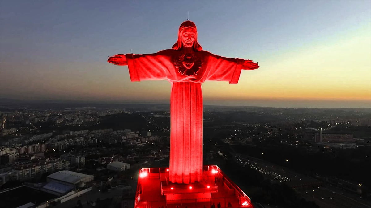 Cristo Rei Vermelho Liberdade Religiosa Ais